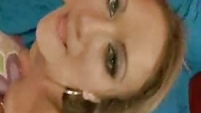 Rhiannaon Alize Freaky Facial