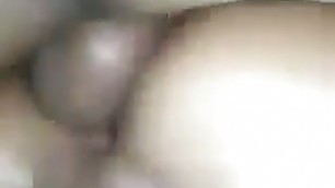 Dándole las nalgas a mi primo